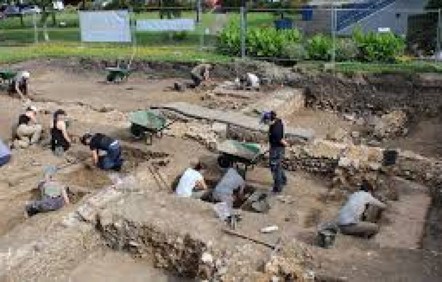 SITES DE FOUILLE ET VISITES SUR MESURE