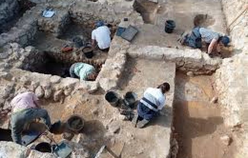 SITES DE FOUILLE ET VISITES SUR MESURE