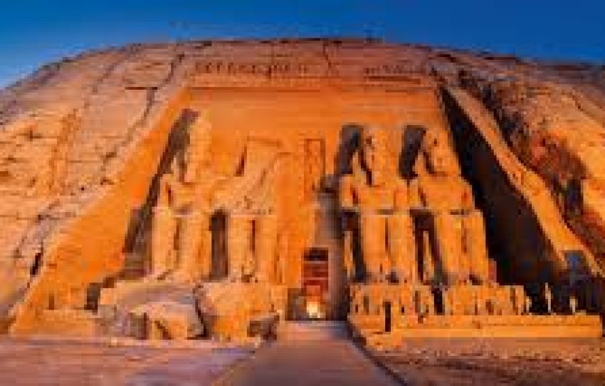 CROISIÈRE SUR LE LAC NASSER D Abu Simbel / Assouan : 4 jours / 3 nuits  .